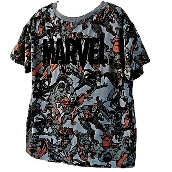 Excellent condition Marvel Boys Action Graphic T-Shirt Red Bluet Size Medium - Picture 3 of 5